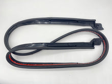 Load image into Gallery viewer, Honda S2000 OE Hardtop Weather Seal Kit
